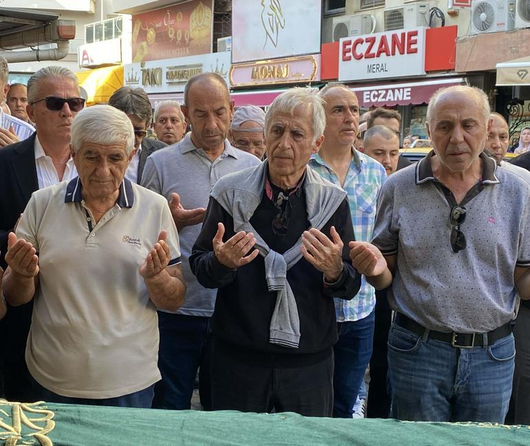 Kapısı açık minibüsten düşen kadın, hayatını kaybetti