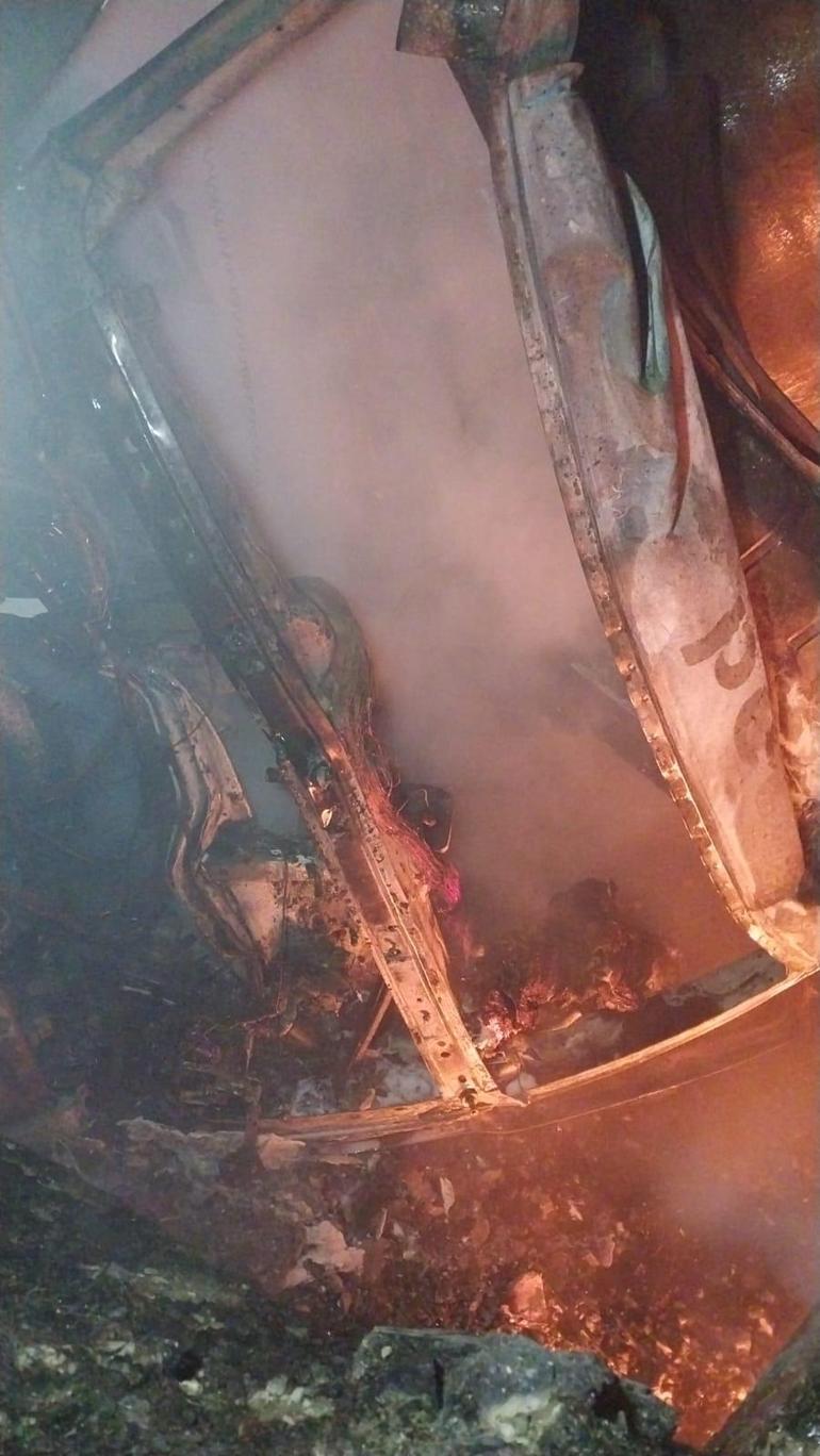 Virajda devrilerek yanan tankerin sürücüsü öldü