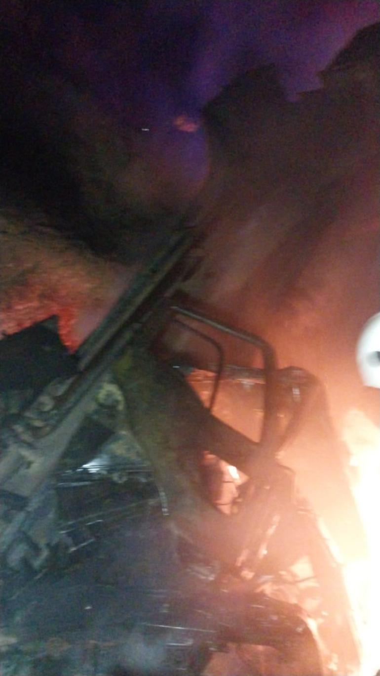 Virajda devrilerek yanan tankerin sürücüsü öldü