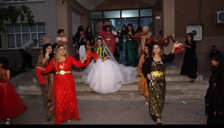 Fanatik damada, gelinden Fenerbahçe formalı sürpriz