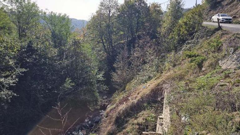 Dere yatağına düşen otomobildeki baba ile kızı, yan yana toprağa verildi