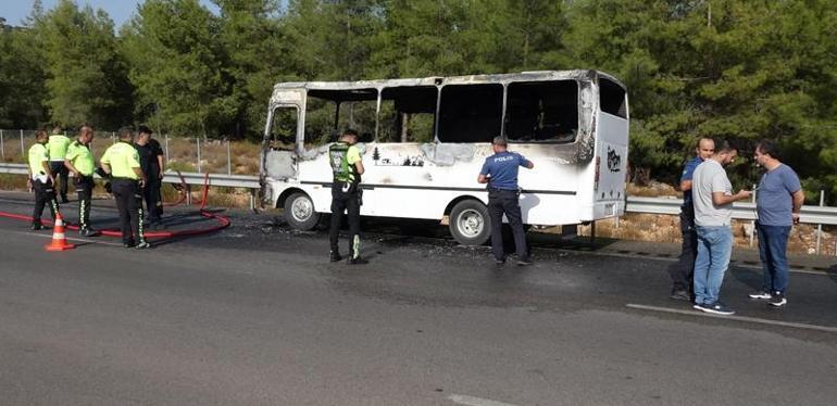 Karavana çevirdiği midibüste çıkan yangında öldü