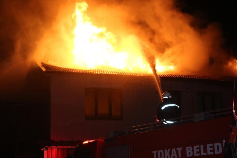 Tokat’ta kereste fabrikasında yangın