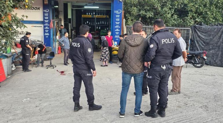 Kendisine bıçakla saldıran husumetlisine otomobil jantıyla vurdu; 2 yaralı