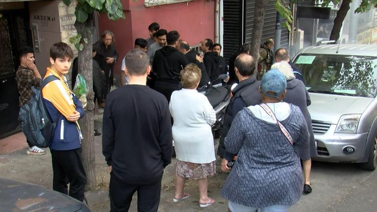 Şişlide yangında dumandan etkilenen kedi kalp masajıyla kurtarıldı