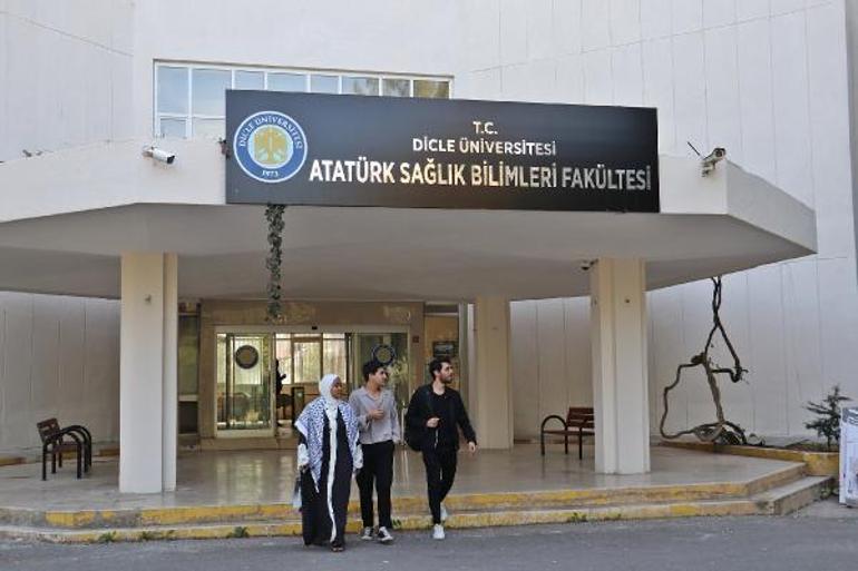 Diyarbakır’daki Filistinli öğrenciler, aileleri için endişeli: Arkadaşlarımın çoğu şehit oldu