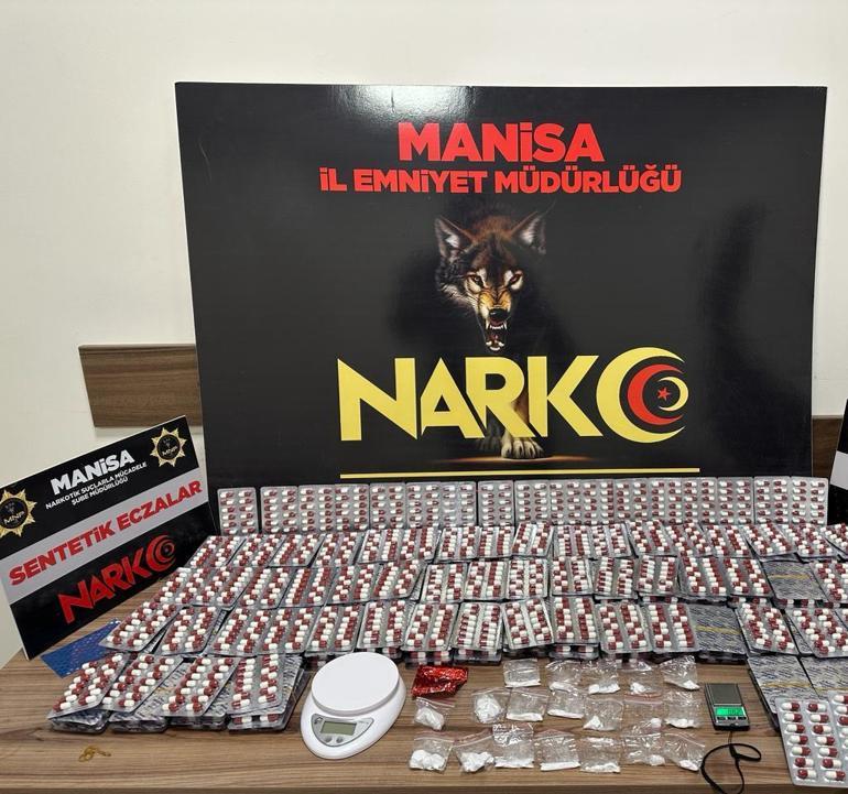 Manisada polisten zehir tacirlerine darbe: 26 tutuklama