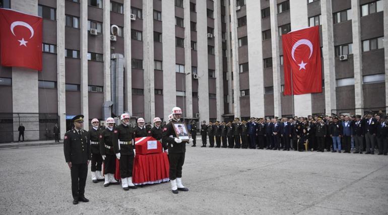 Edirnedeki kazada şehit olan uzman çavuş, törenle memleketine uğurlandı