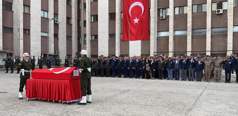 Edirnedeki kazada şehit olan uzman çavuş, törenle memleketine uğurlandı