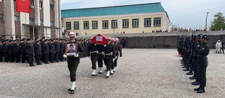 Edirnedeki kazada şehit olan uzman çavuş, törenle memleketine uğurlandı