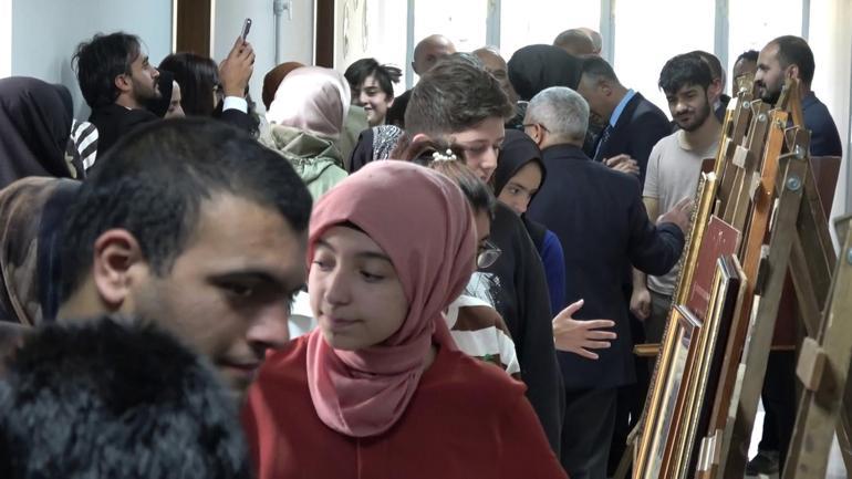 100üncü yılda, özel gereksinimli çocuklar için farkındalık sergisi açtılar