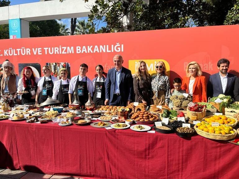 Bakan Ersoy: Efes Kültür Yolu Festivaliyle İzmir sanata doyacak