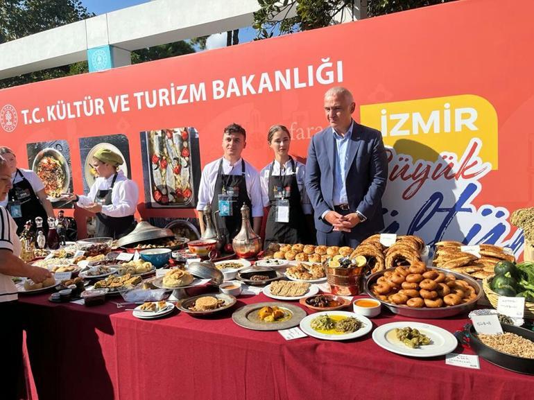 Bakan Ersoy: Efes Kültür Yolu Festivaliyle İzmir sanata doyacak