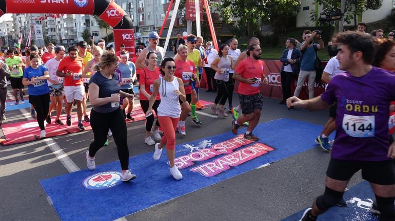 Cumhuriyetin 100’üncü yılında Uluslararası Trabzon Yarı Maratonu koşuldu