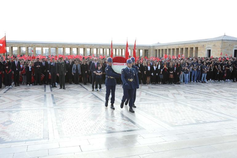 Bahçeşehir Kolejinden 5 bin kişiyle Ataya 100üncü yıl ziyareti