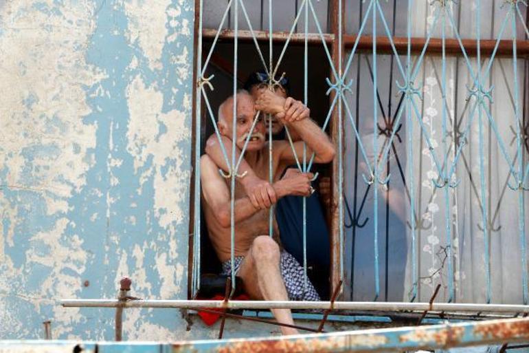 Komando dede, yürüteçle yürüyebilen eşini yemek yapmadığı için öldürmüş