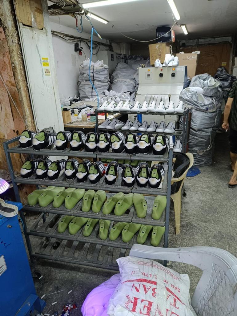 Başakşehirde operasyon: 96 bin taklit ayakkabı ele geçirildi