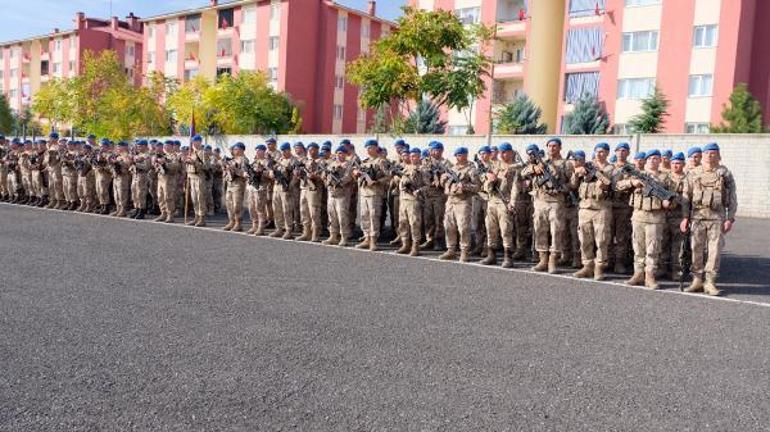 Petrol aramaları sırasında güvenliği sağlayacak komandolar, dualarla uğurlandı
