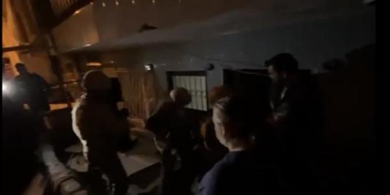 İzmirde kaçak silah operasyonu: 4 tutuklama