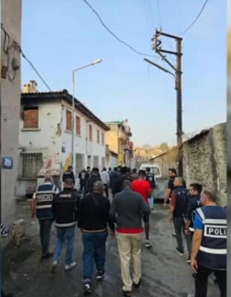 İzmir’de Kalkan operasyonu; 309 kaçak göçmen yakalandı