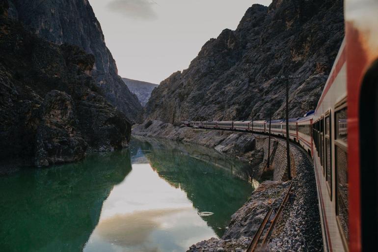 Bakan Uraloğlu: Turistik Doğu Ekspresi seferleri 11 Aralıkta başlıyor