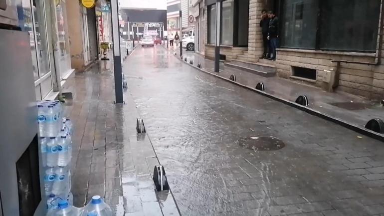 İstanbulda yağmur etkili olmaya başladı