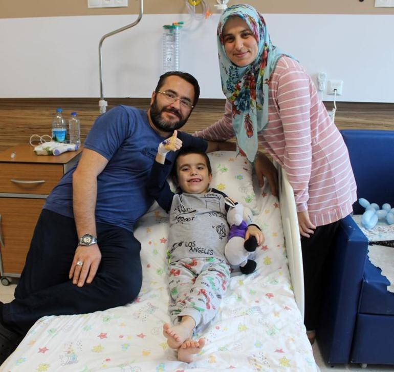 Oğluna böbreğini bağışlayan baba: O benim parçamdı, bir parçam daha ona geçti