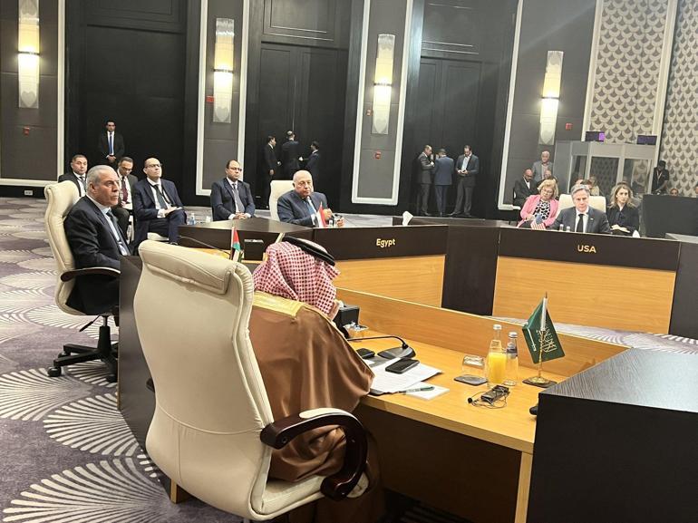 Altı ülkenin Dışişleri Bakanı, Ammanda bir araya geldi