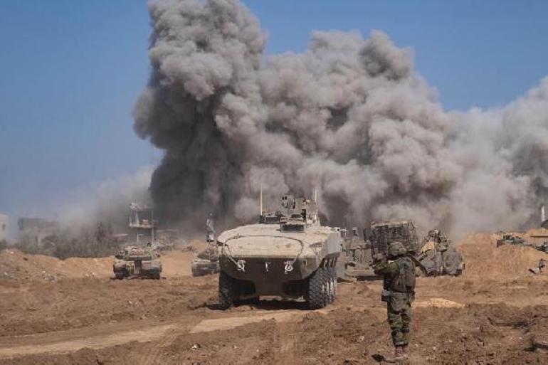 İsrail’den kara operasyonu: Silah depoları hedef alındı