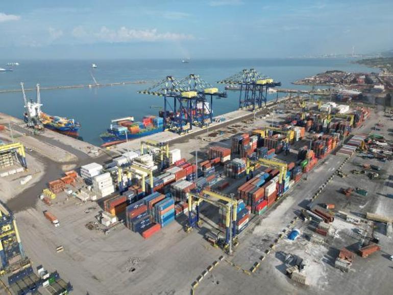 Bakan Uraloğlu: İskenderun Limanında 45 milyon 847 bin 22 ton yük elleçlendi