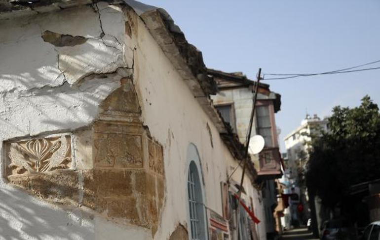 Selçuklu Sultanının haber kuşları, sıva altından çıktı