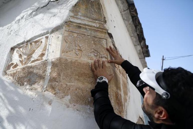 Selçuklu Sultanının haber kuşları, sıva altından çıktı