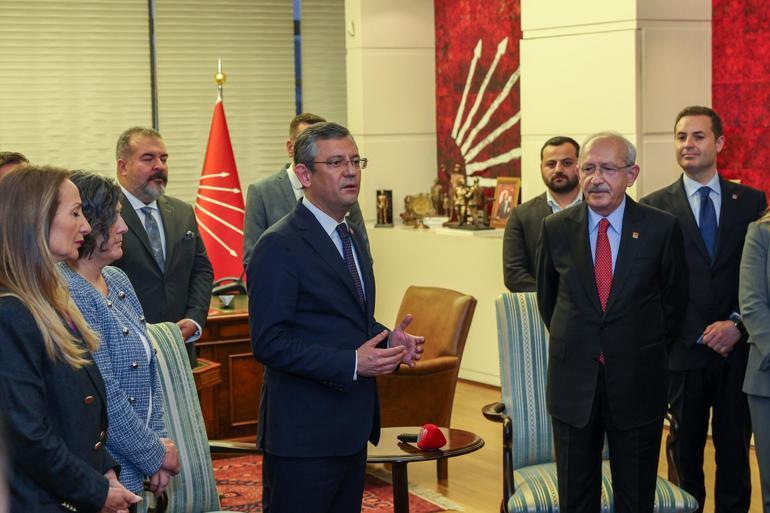 CHPde devir- teslim töreni