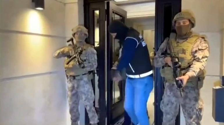 Kırmızı bültenle aranan uyuşturucu kaçakçısı İstanbulda yakalandı