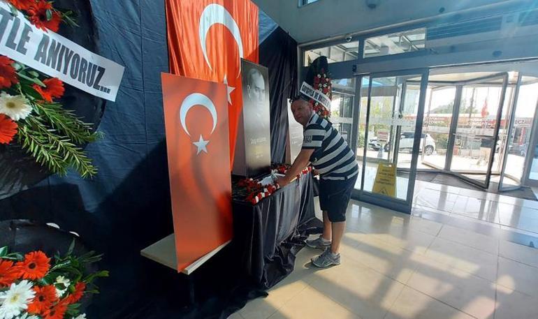 Alman turistin Atatürk saygısı