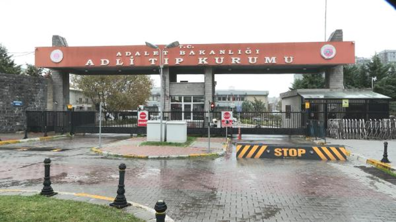 Beyoğlunda öldürülen anne ve çocukları son yolculuğuna uğurlandı