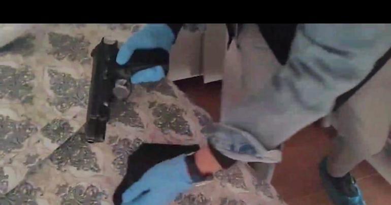 Buğdayların arasından tabanca, tüfek ve uyuşturucu çıktı