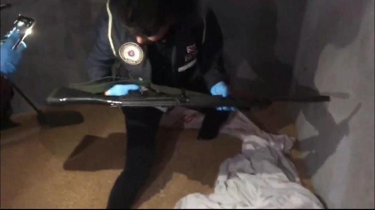 Buğdayların arasından tabanca, tüfek ve uyuşturucu çıktı