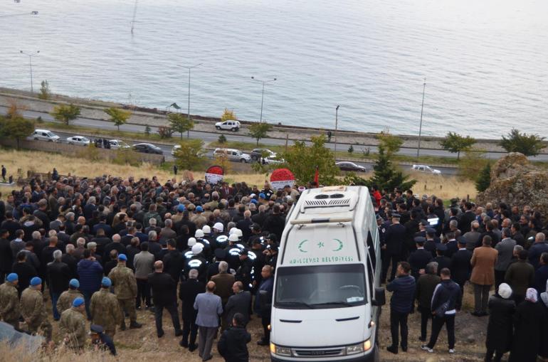 Şehit polis memuru, memleketi Bitliste son yolculuğuna uğurlandı