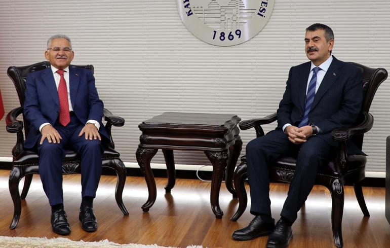 Bakan Tekin: Okul yapılarımızın olası depremlere karşı hazırlık durumlarını değerlendirdik