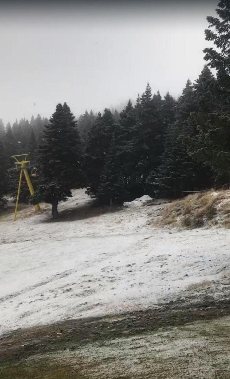 Uludağa mevsimin ilk karı yağdı
