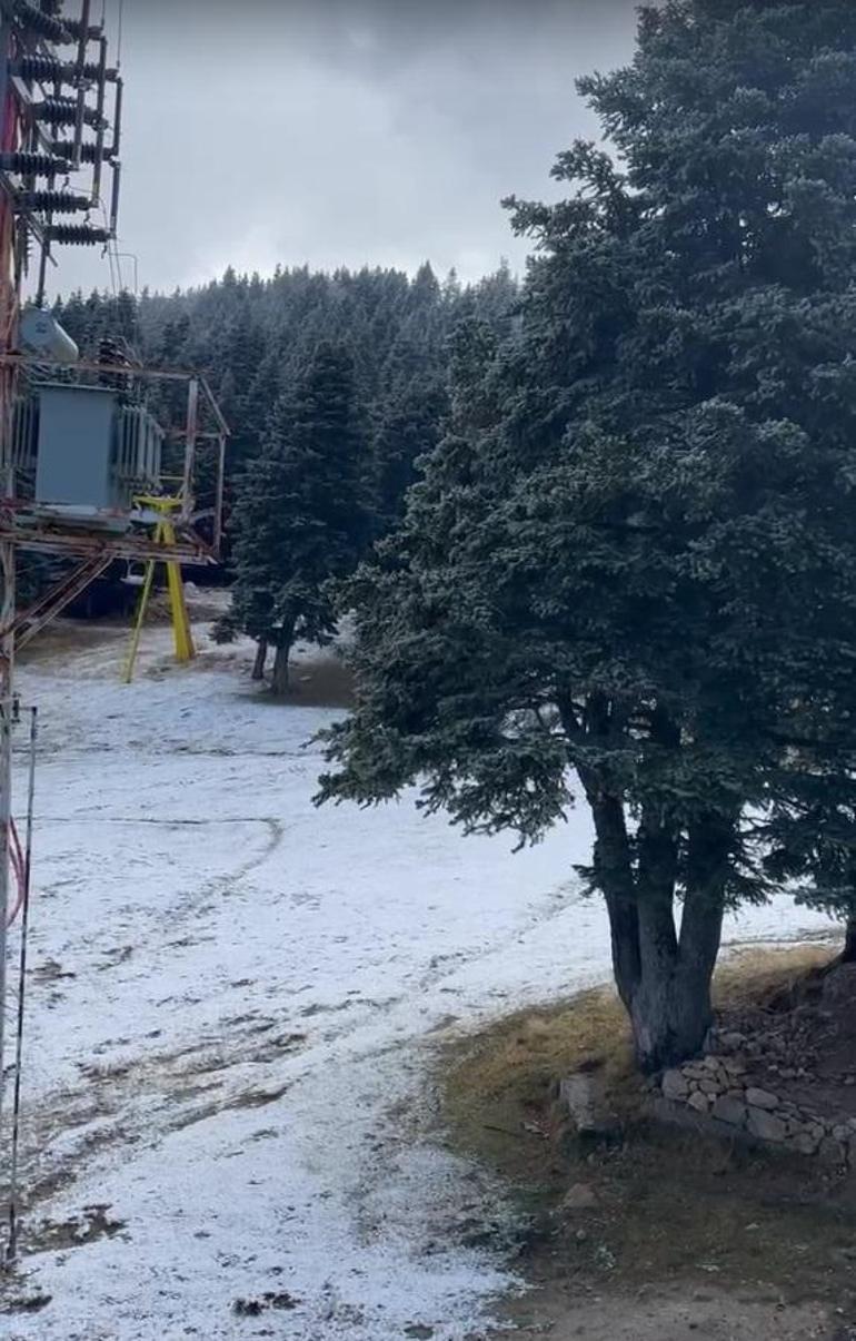 Uludağa mevsimin ilk karı yağdı