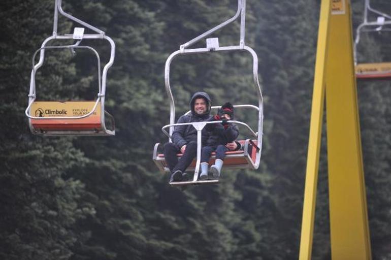 Uludağa mevsimin ilk karı yağdı