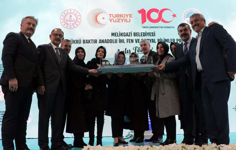 Bakan Tekin: Okul yapılarımızın olası depremlere karşı hazırlık durumlarını değerlendirdik