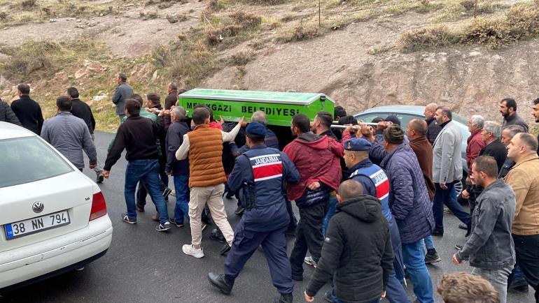 Kayserideki keserli kadın cinayetinde 2si oğlu 3 şüpheli adliyede