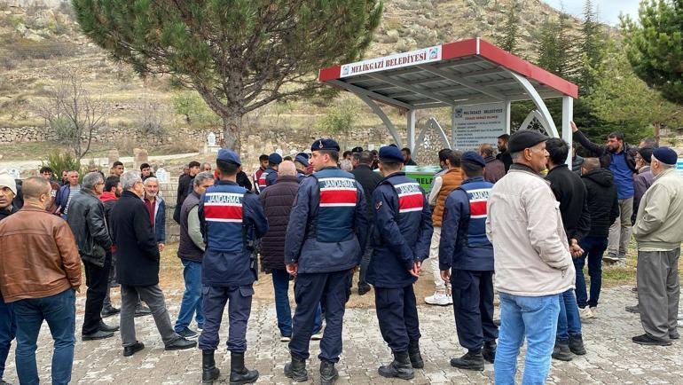 Kayserideki keserli kadın cinayetinde 2si oğlu 3 şüpheli adliyede