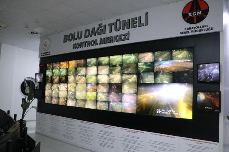 Bolu Dağında heyelan; İstanbul yönü ulaşıma kapatıldı