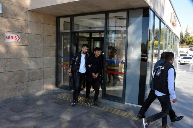 Depremde market yağmalamasına engel olanı öldürenler yakalandı