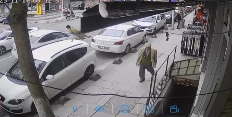 Sultangazide yolun karşısına geçmek isterken otomobil çarptı