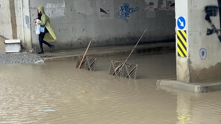 Maltepede alt geçidi su bastı